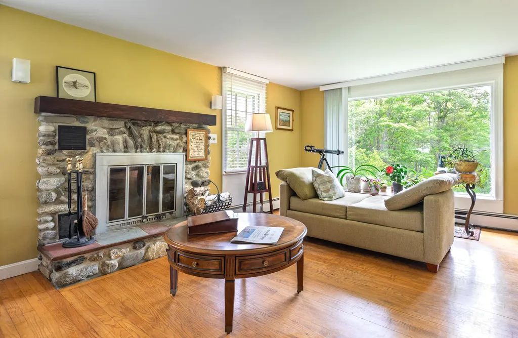 766 Pleasant Point Road Cushing ME 04563