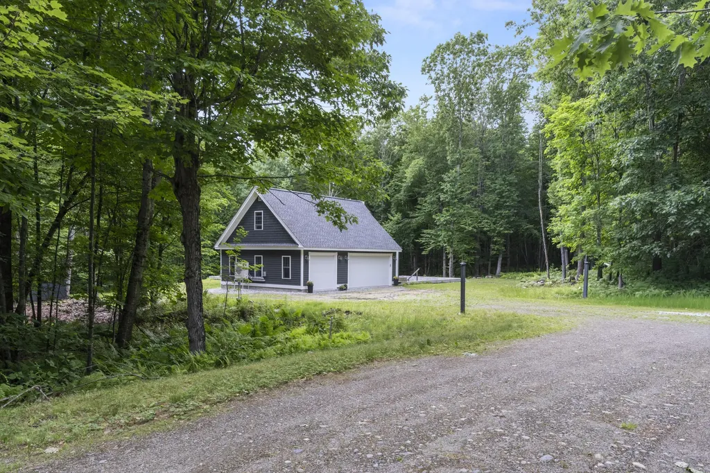 16 Lovejoy Lane Readfield ME 04355