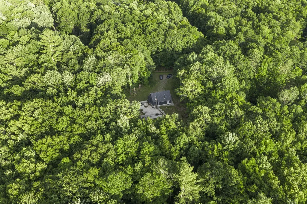 16 Lovejoy Lane Readfield ME 04355