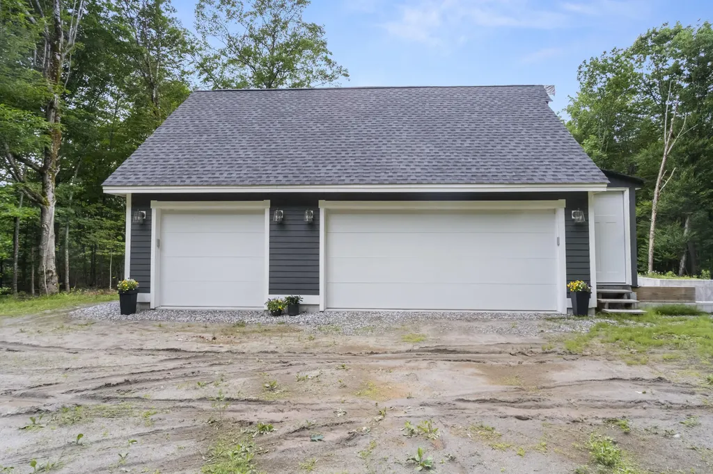 16 Lovejoy Lane Readfield ME 04355