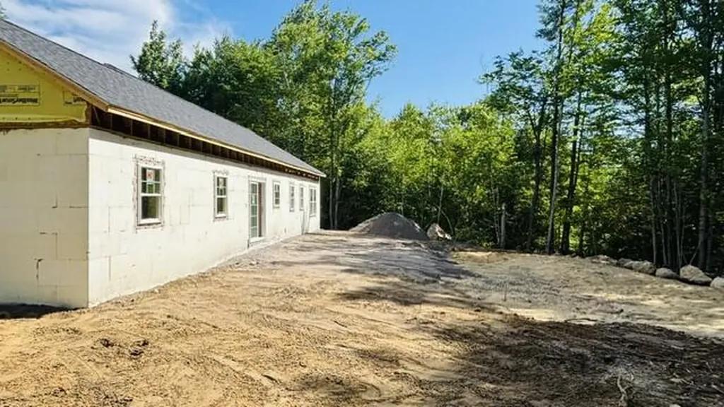 48 Jessica Way Poland ME 04274
