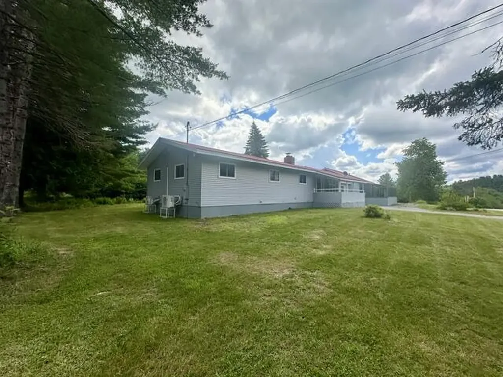 140 Main Road Medway ME 04460