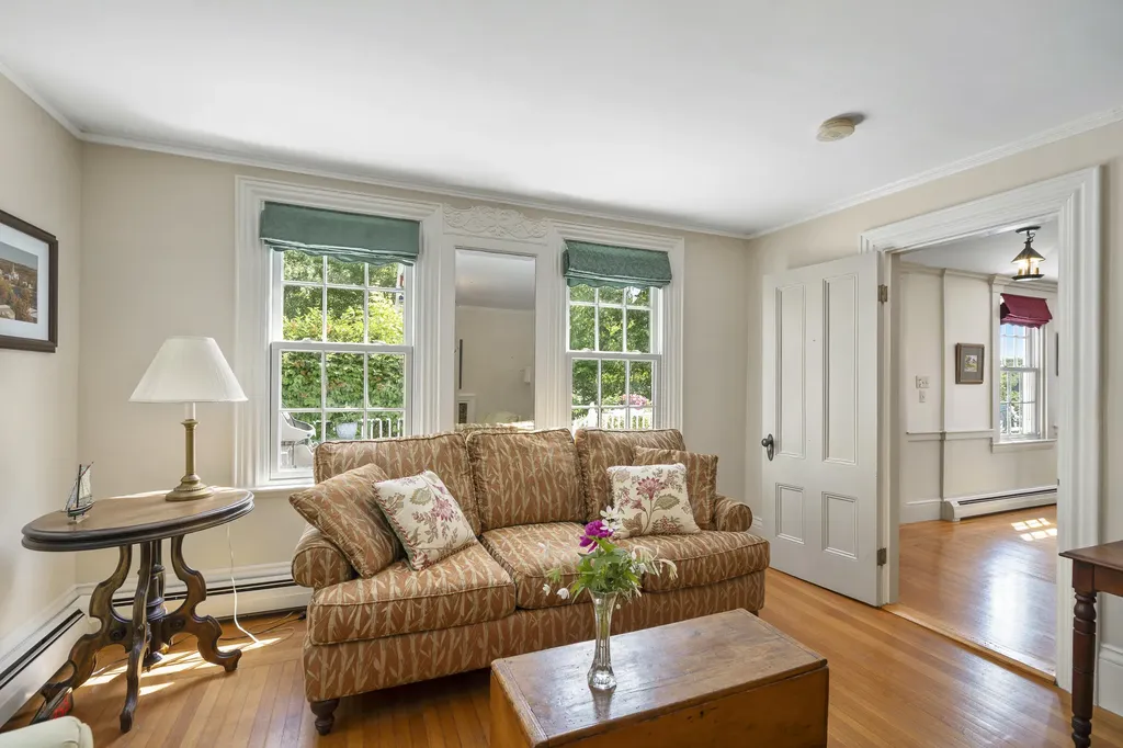 19 Water Street Damariscotta ME 04543