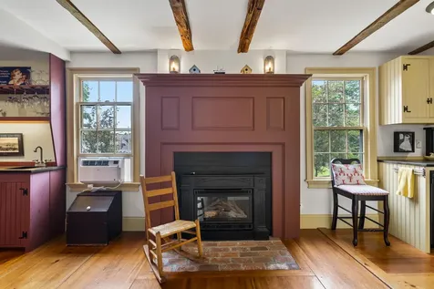 19 Water Street Damariscotta ME 04543