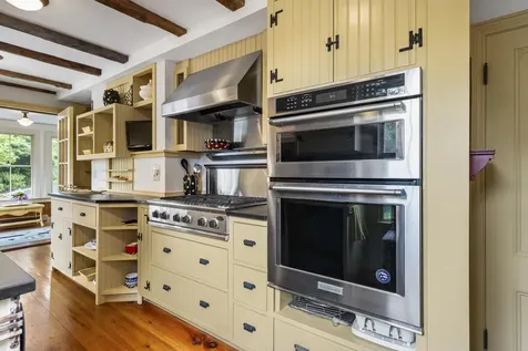 19 Water Street Damariscotta ME 04543