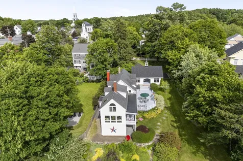 19 Water Street Damariscotta ME 04543