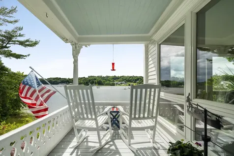 19 Water Street Damariscotta ME 04543