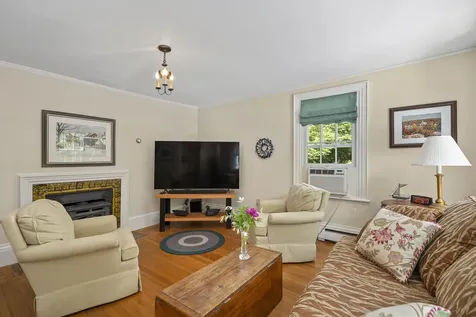 19 Water Street Damariscotta ME 04543
