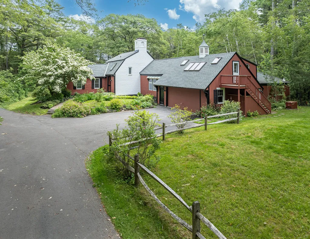 8 Fox Hill Road Cape Elizabeth ME 04107