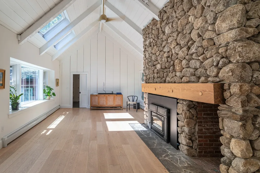 8 Fox Hill Road Cape Elizabeth ME 04107