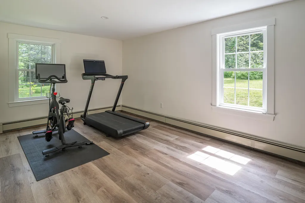 8 Fox Hill Road Cape Elizabeth ME 04107