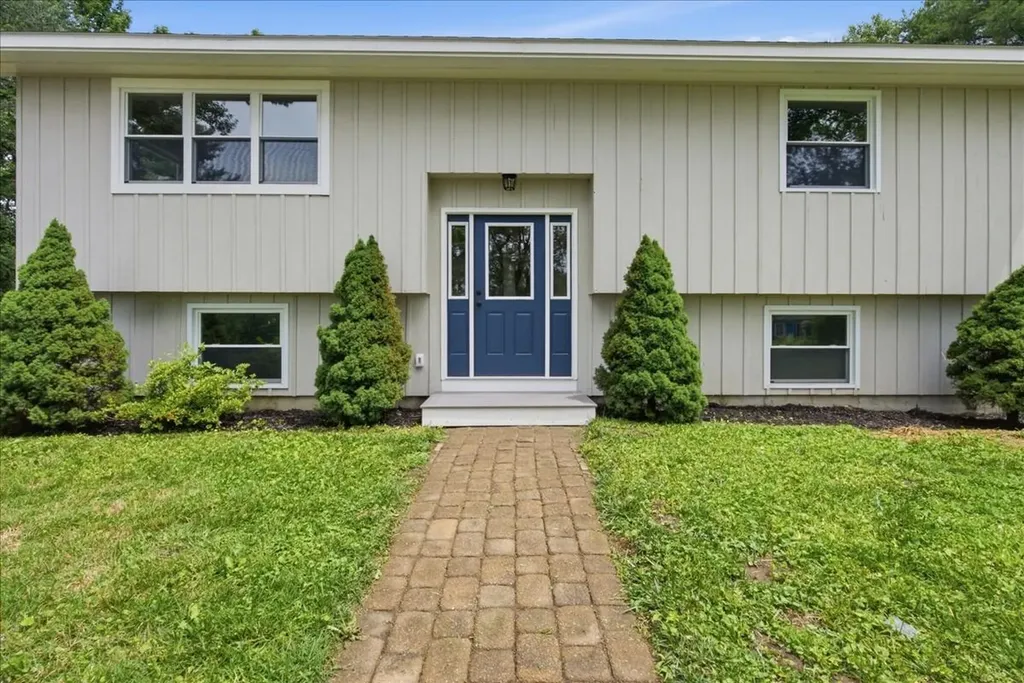 79 Marston Hill Road Auburn ME 04210