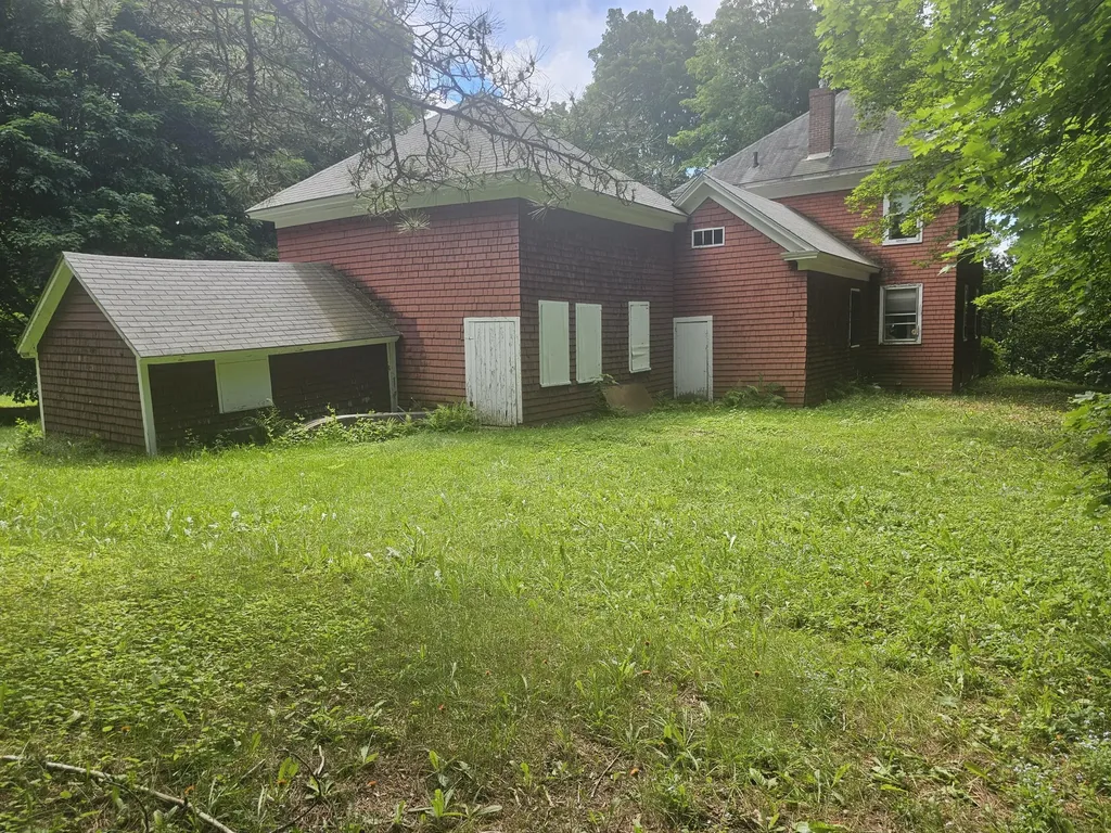 32 Willow Street Patten ME 04765