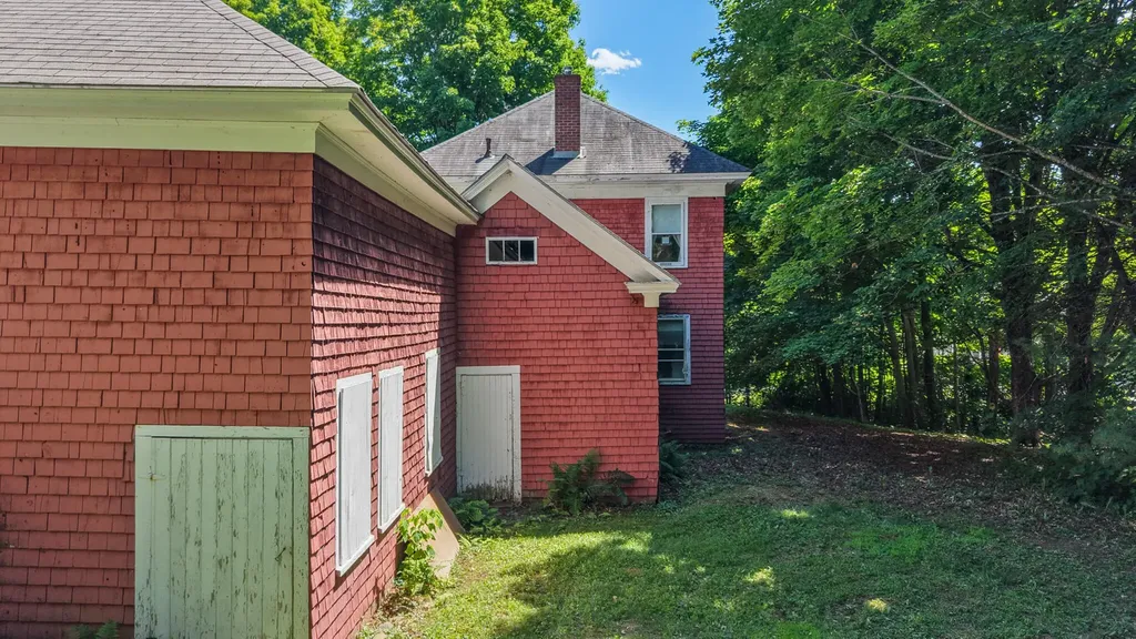 32 Willow Street Patten ME 04765