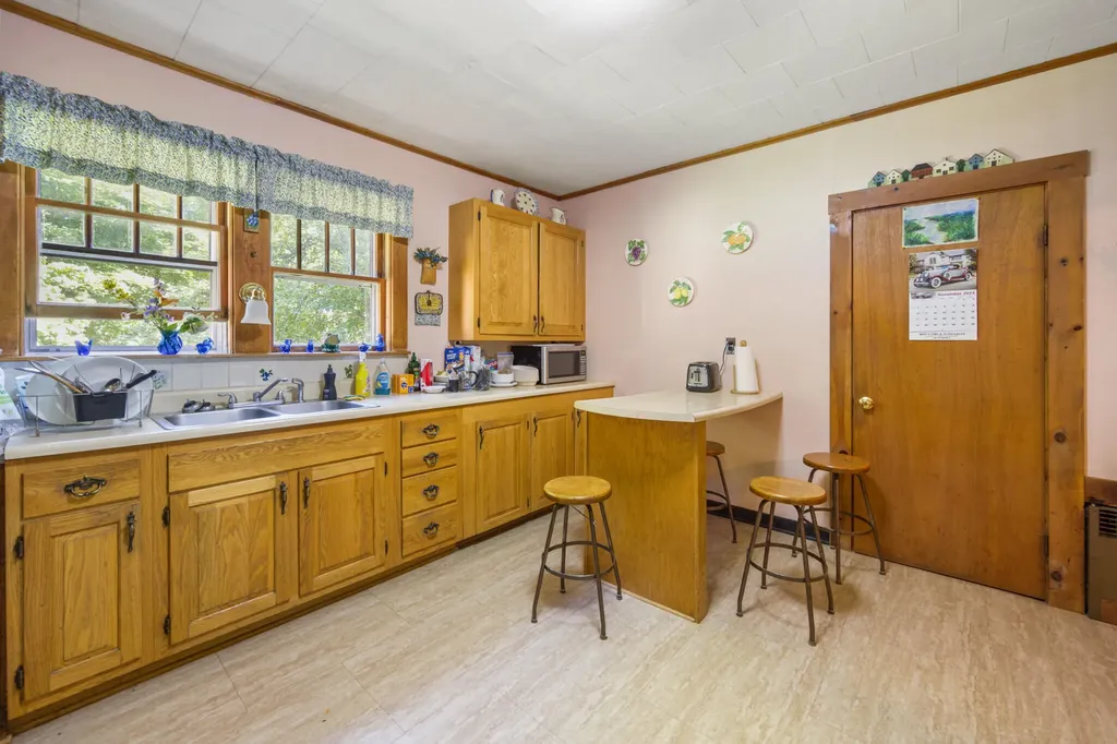 32 Willow Street Patten ME 04765