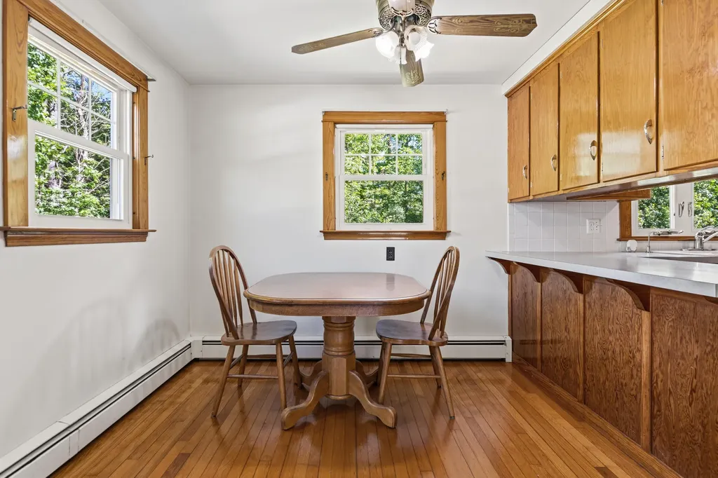 12 Dana Avenue Kittery ME 03904