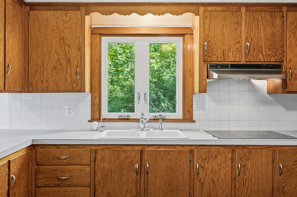 12 Dana Avenue Kittery ME 03904