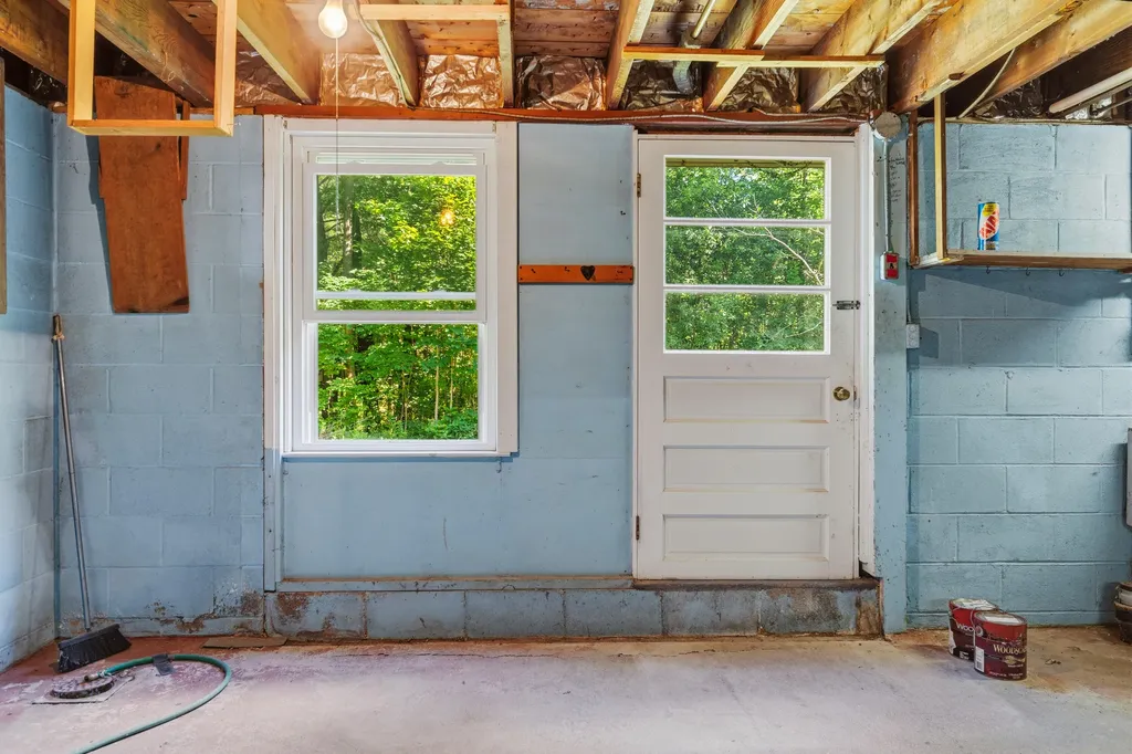 12 Dana Avenue Kittery ME 03904