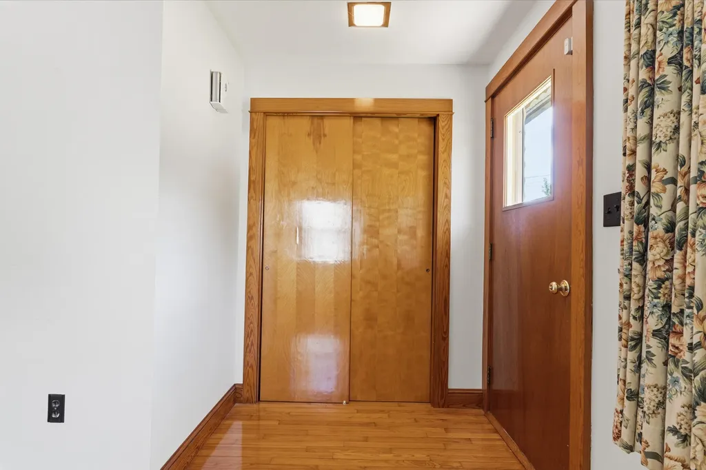 12 Dana Avenue Kittery ME 03904