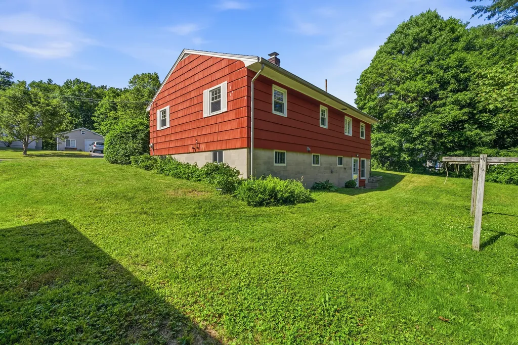 12 Dana Avenue Kittery ME 03904