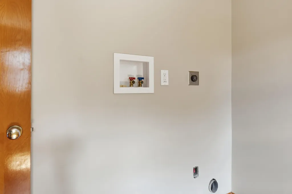 12 Dana Avenue Kittery ME 03904