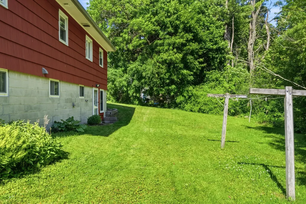 12 Dana Avenue Kittery ME 03904