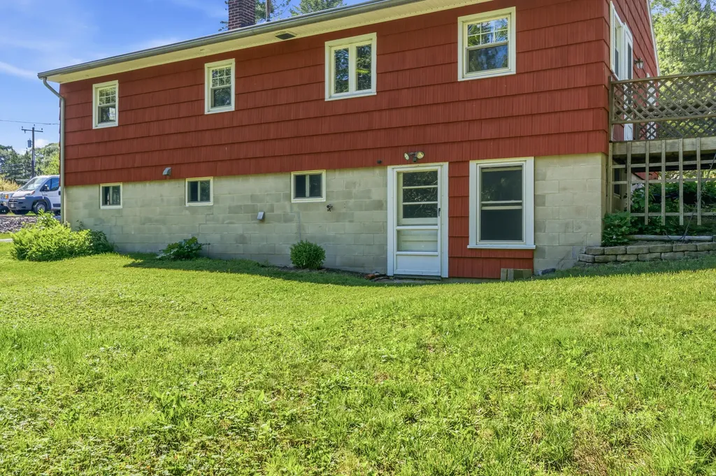 12 Dana Avenue Kittery ME 03904