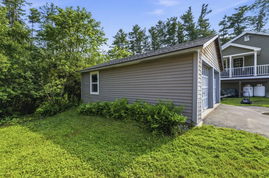 12 Dana Avenue Kittery ME 03904