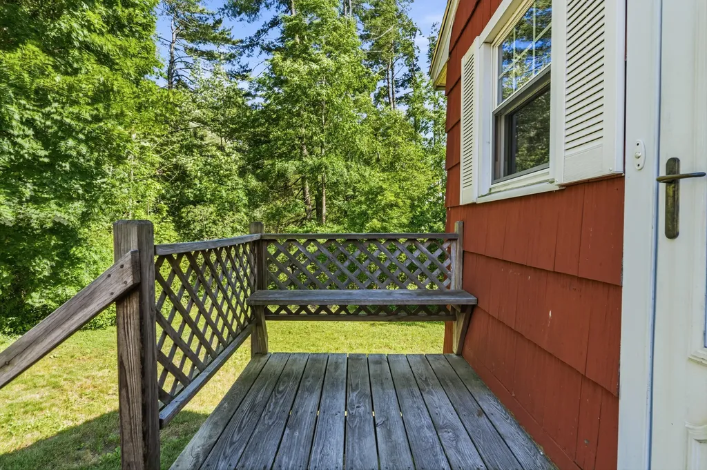 12 Dana Avenue Kittery ME 03904