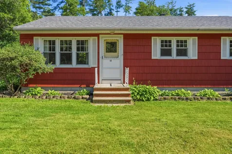 12 Dana Avenue Kittery ME 03904