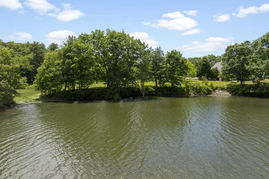 21 Townley Drive Damariscotta ME 04543