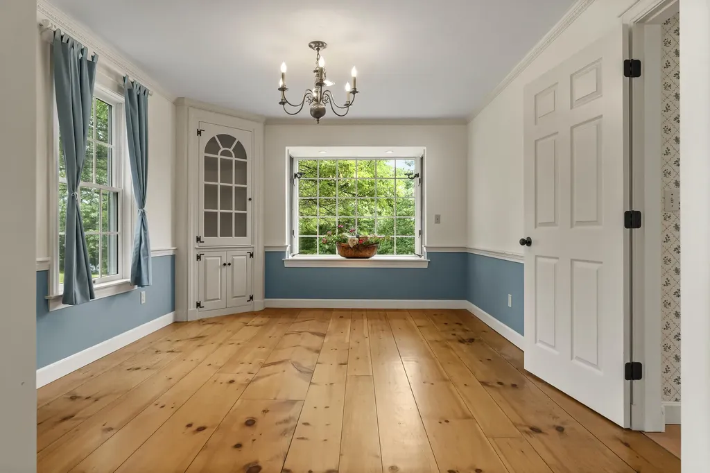 21 Townley Drive Damariscotta ME 04543