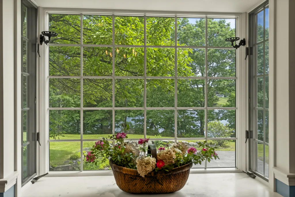 21 Townley Drive Damariscotta ME 04543