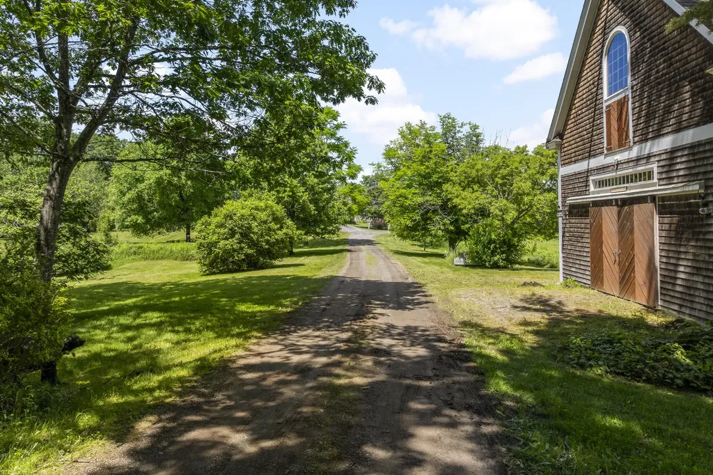 21 Townley Drive Damariscotta ME 04543