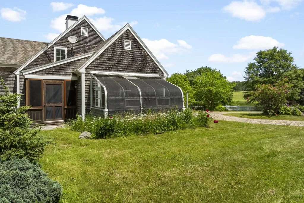 21 Townley Drive Damariscotta ME 04543