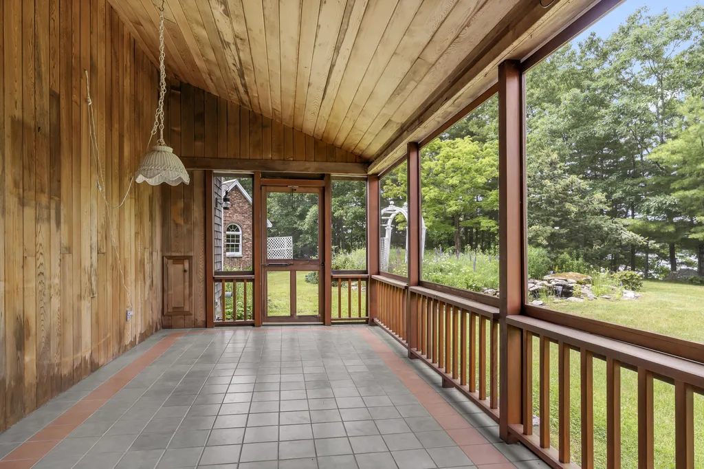 21 Townley Drive Damariscotta ME 04543