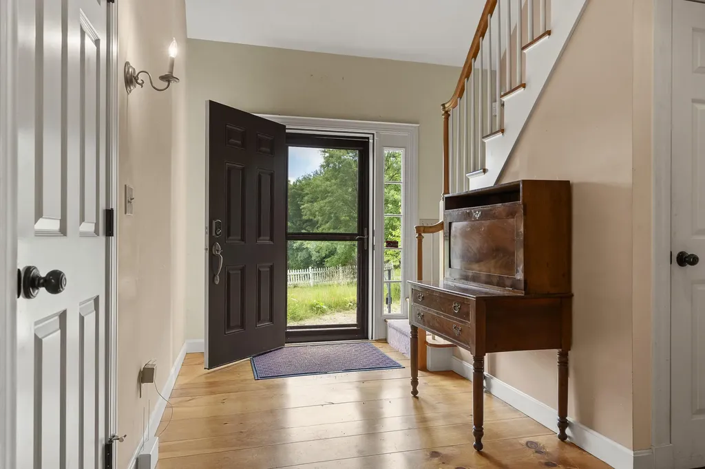 21 Townley Drive Damariscotta ME 04543