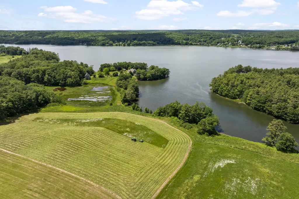21 Townley Drive Damariscotta ME 04543