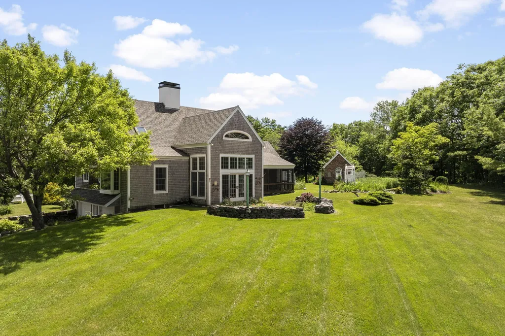 21 Townley Drive Damariscotta ME 04543
