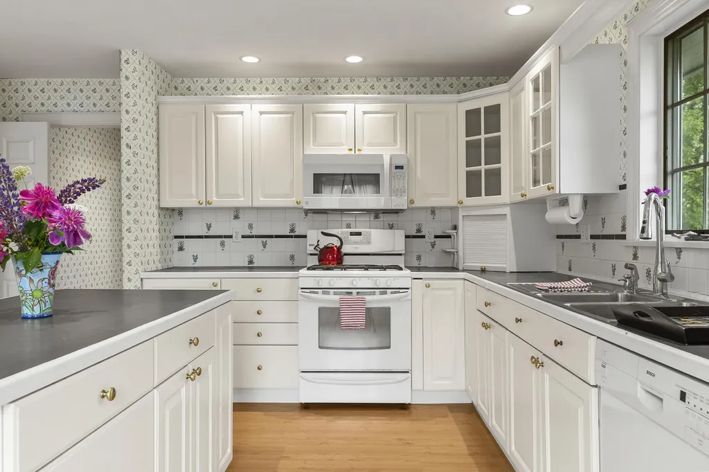 21 Townley Drive Damariscotta ME 04543