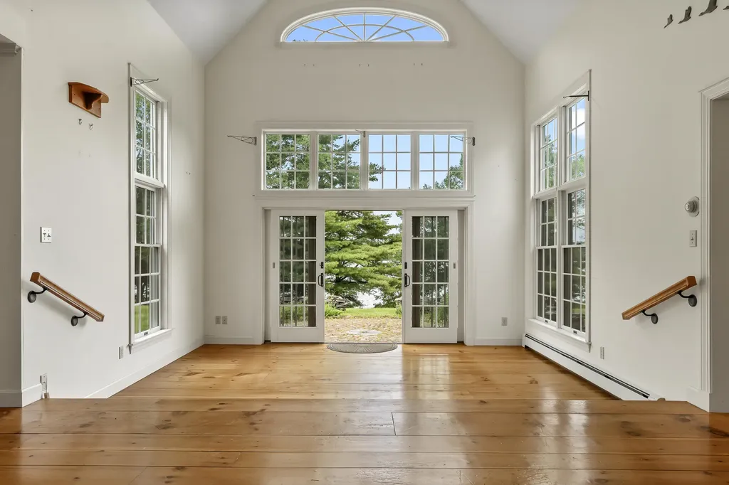 21 Townley Drive Damariscotta ME 04543