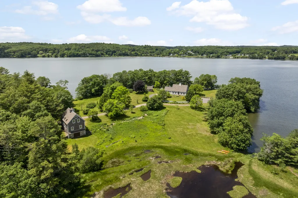 21 Townley Drive Damariscotta ME 04543