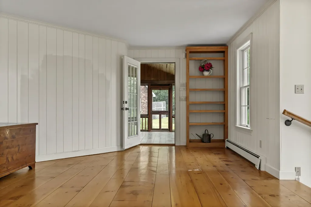 21 Townley Drive Damariscotta ME 04543