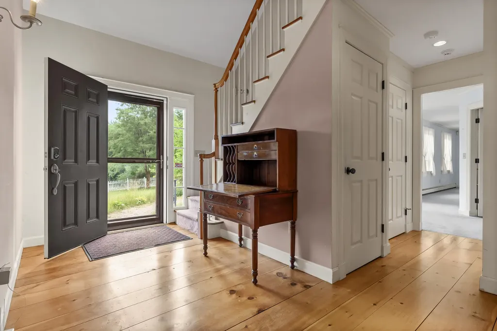 21 Townley Drive Damariscotta ME 04543
