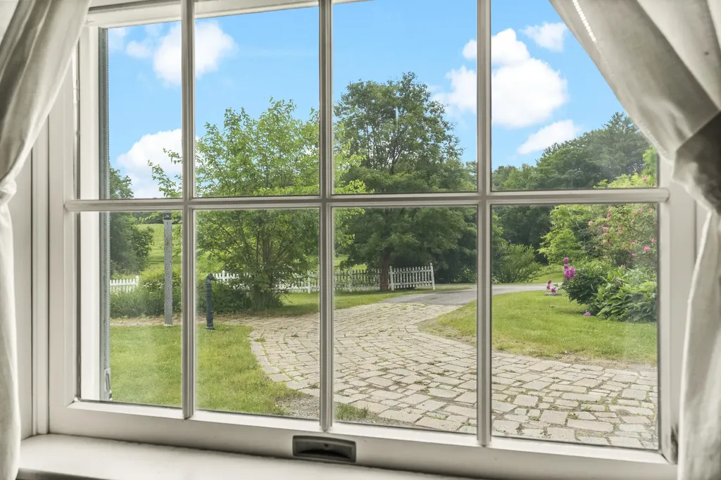 21 Townley Drive Damariscotta ME 04543