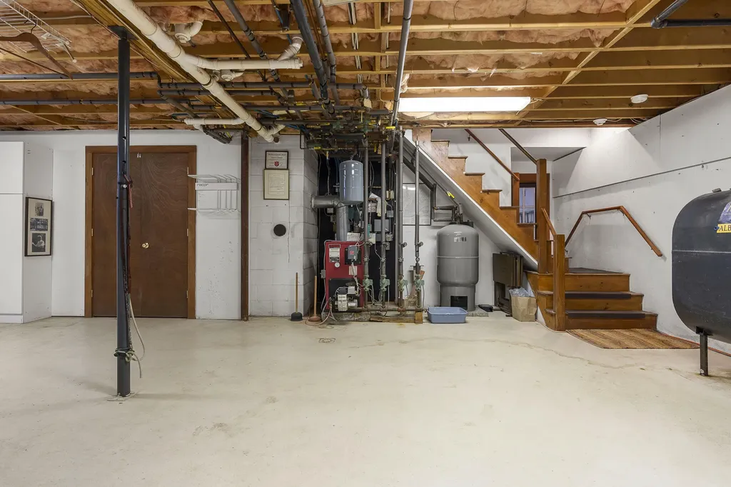 21 Townley Drive Damariscotta ME 04543