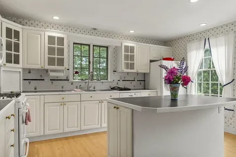 21 Townley Drive Damariscotta ME 04543