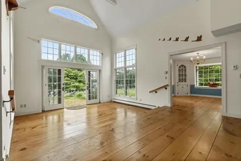 21 Townley Drive Damariscotta ME 04543