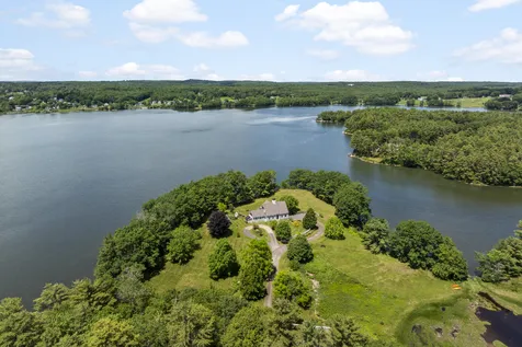 21 Townley Drive Damariscotta ME 04543
