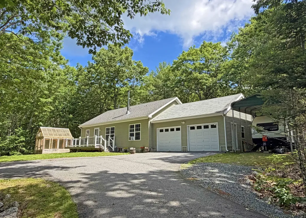 21 Fenwick Way Ellsworth ME 04605